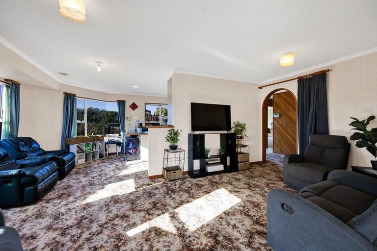 Photo of property in 11 Ponderosa Place, Opunake, 4616