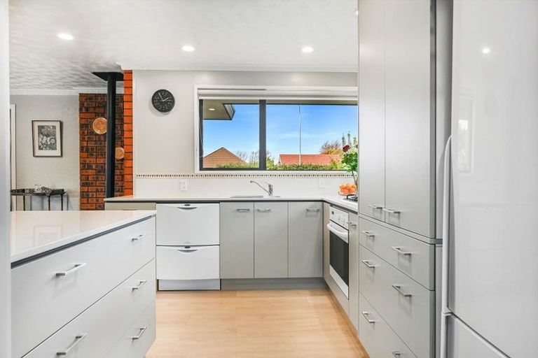 Photo of property in 30 Sayers Crescent, Ilam, Christchurch, 8041