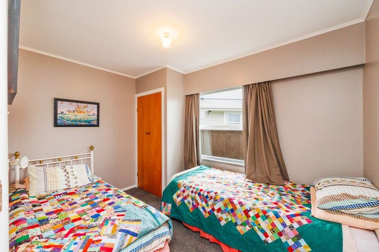 Photo of property in 11 Tararua Terrace, Cloverlea, Palmerston North, 4412