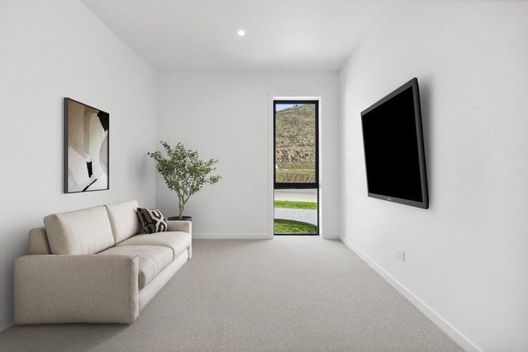 Photo of property in 33 Atkins Road, Luggate, Wanaka, 9382