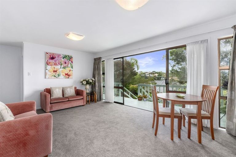 Photo of property in 1/67 Browns Bay Road, Browns Bay, Auckland, 0630