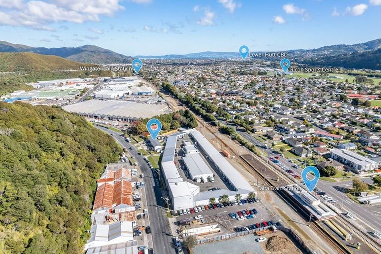 Photo of property in 77 Eastern Hutt Road, Taita, Lower Hutt, 5019