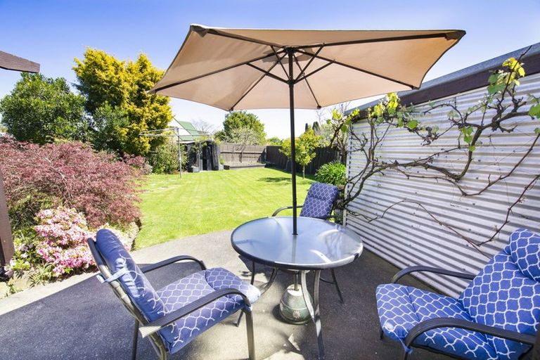 Photo of property in 20 Valerie Street, Clive, 4102