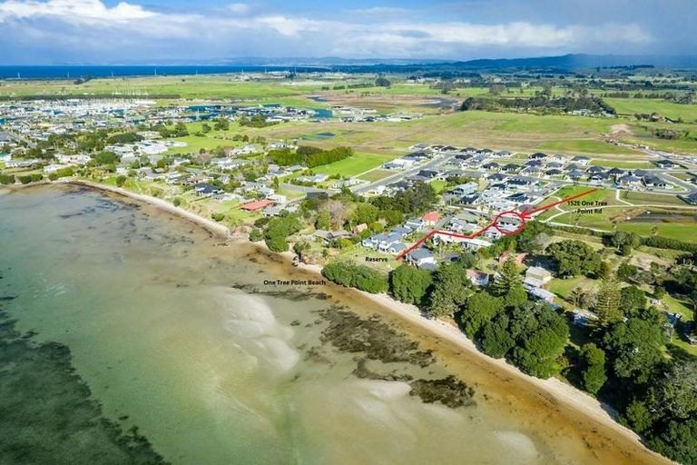 Photo of property in 152e One Tree Point Road, One Tree Point, 0118