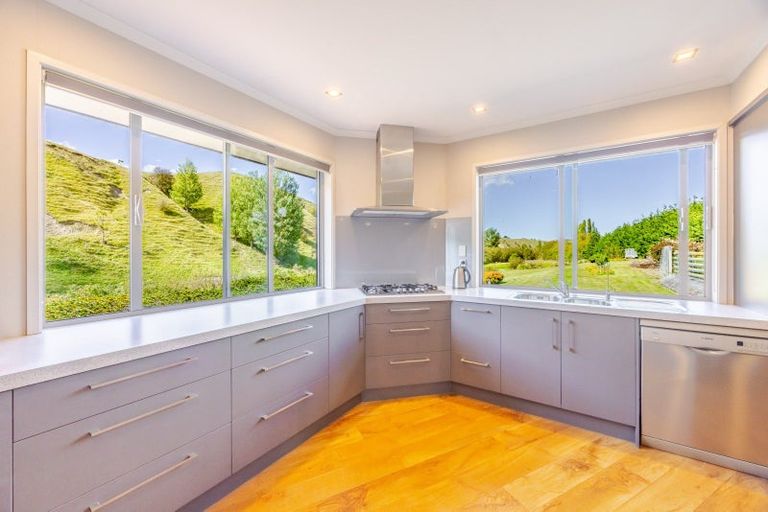 Photo of property in 1127 Pourerere Road, Omakere, Waipawa, 4271