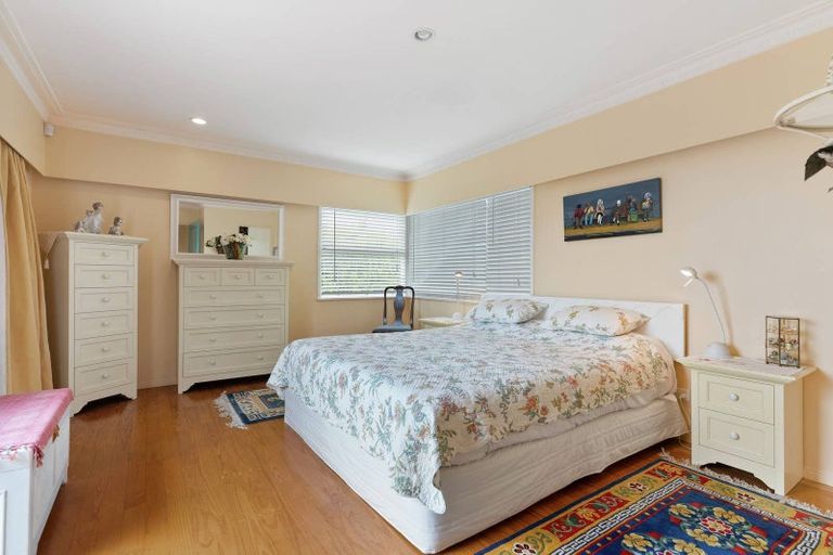 Photo of property in 117 Bradbury Road, Botany Downs, Auckland, 2010