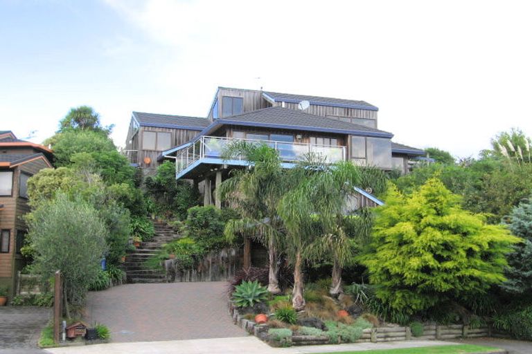Photo of property in 15 Musick Point Road, Bucklands Beach, Auckland, 2012