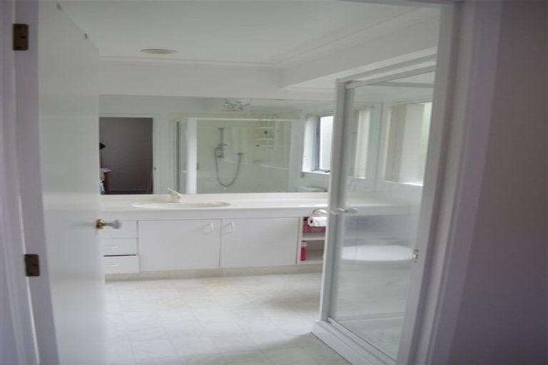 Photo of property in 47 Palmcrest Grove, Highland Park, Auckland, 2010