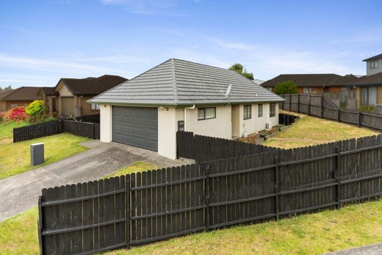 Photo of property in 96 Pitt Avenue, Clendon Park, Auckland, 2103