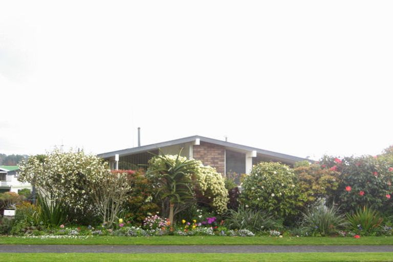Photo of property in 9 Bronte Place, Whalers Gate, New Plymouth, 4310