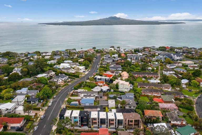Photo of property in 3/33 Williamson Avenue, Belmont, Auckland, 0622