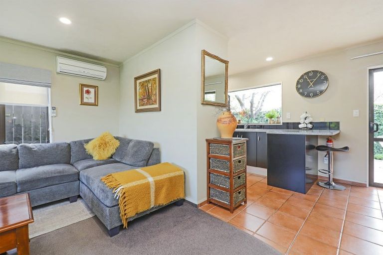 Photo of property in 12 Railey Place, Greenmeadows, Napier, 4112