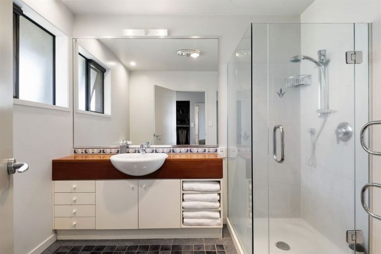 Photo of property in 190 Hurstmere Road, Takapuna, Auckland, 0622