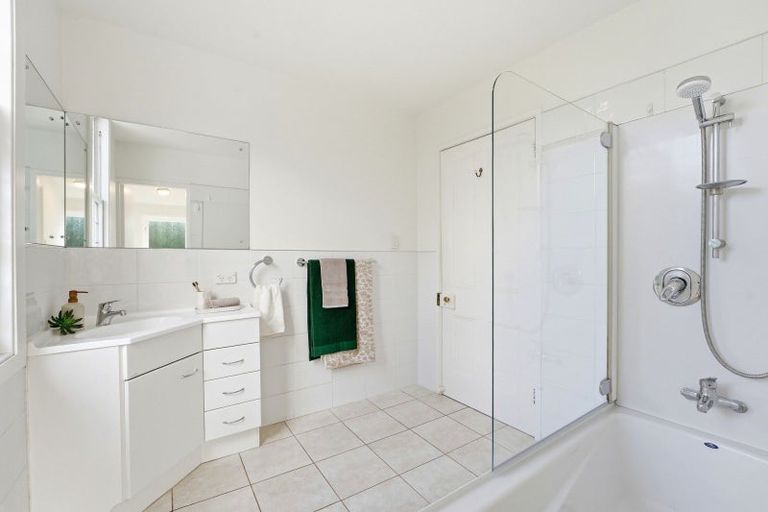 Photo of property in 80 Great North Road, Saint Johns Hill, Whanganui, 4500