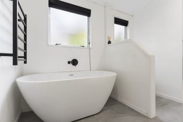 Photo of property in 148 Carnoustie Drive, Wattle Downs, Auckland, 2103