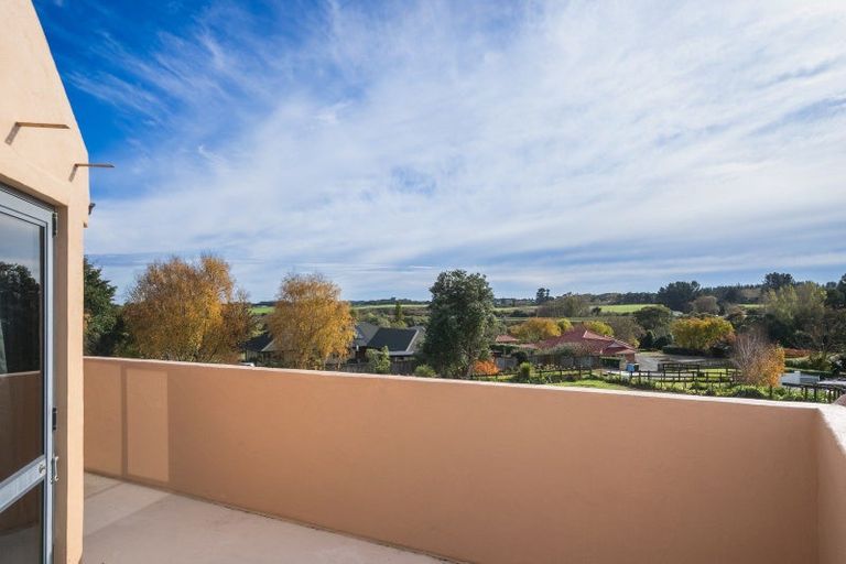 Photo of property in 28 Claremont Rise, Levin, 5510