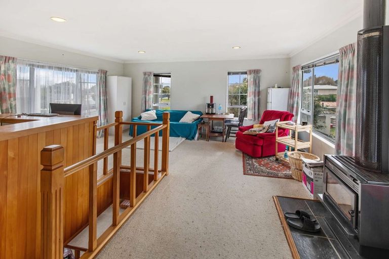 Photo of property in 28 Hood Street, Castlecliff, Whanganui, 4501