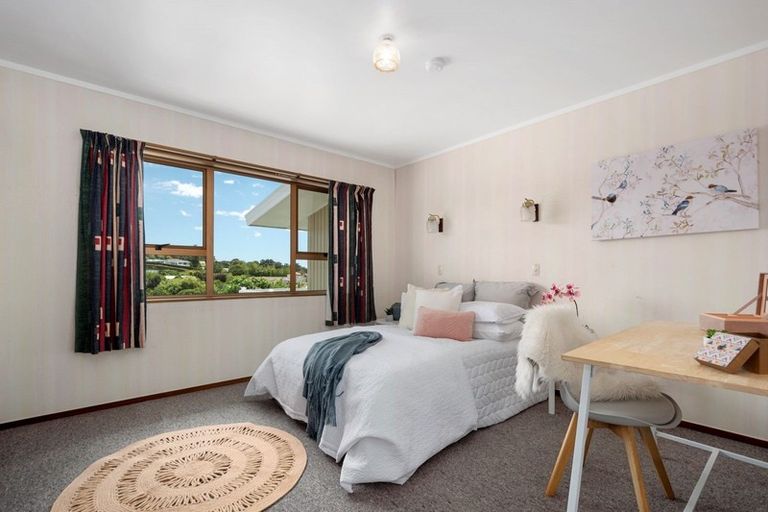 Photo of property in 15 Lorna Place, Brookfield, Tauranga, 3110