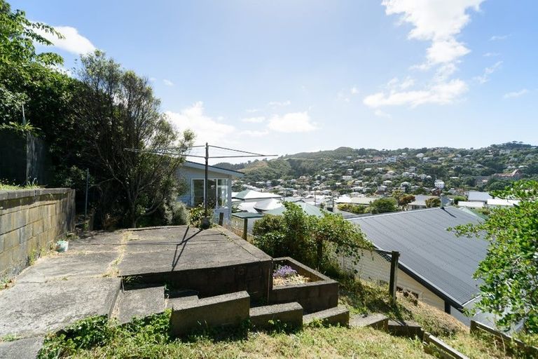 Photo of property in 94 Eden Street, Island Bay, Wellington, 6023