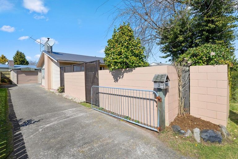 Photo of property in 29 Browning Crescent, Owhata, Rotorua, 3010