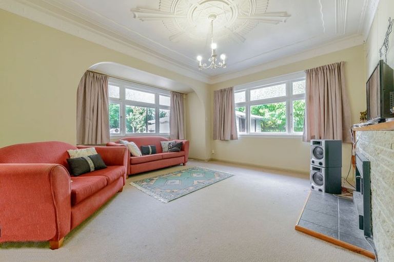 Photo of property in 15 Dahlia Street, Palmerston North, 4410