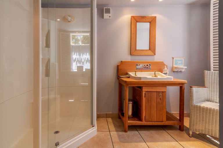 Photo of property in 5971 Christchurch Akaroa Road, Duvauchelle, Akaroa, 7581