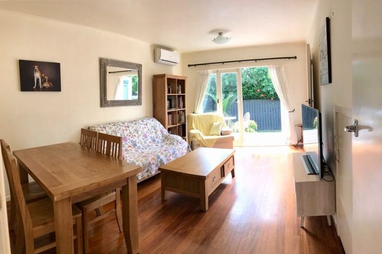 Photo of property in 7/5 Aratonga Avenue, Greenlane, Auckland, 1051