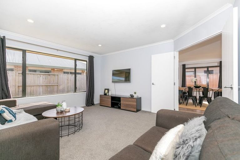 Photo of property in 15 Mickelson Avenue, Rototuna, Hamilton, 3210