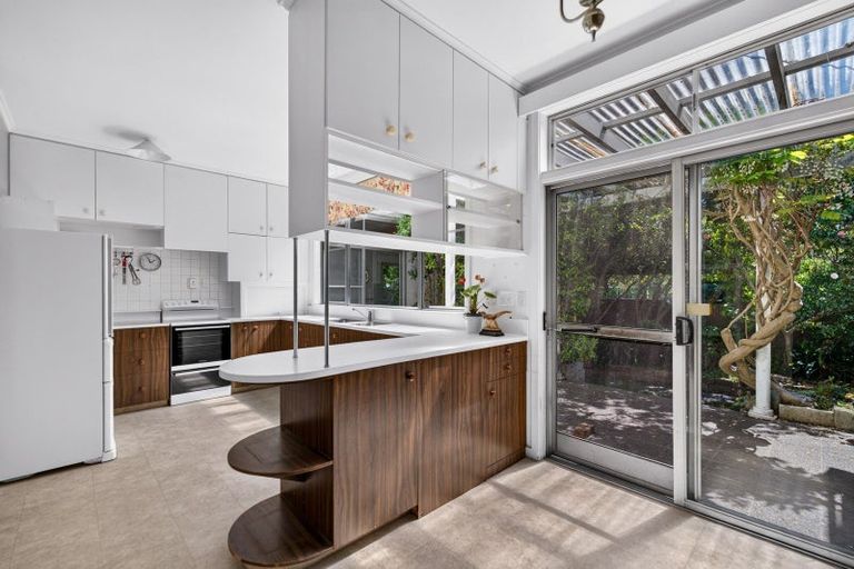 Photo of property in 49 Charles Street, Westshore, Napier, 4110