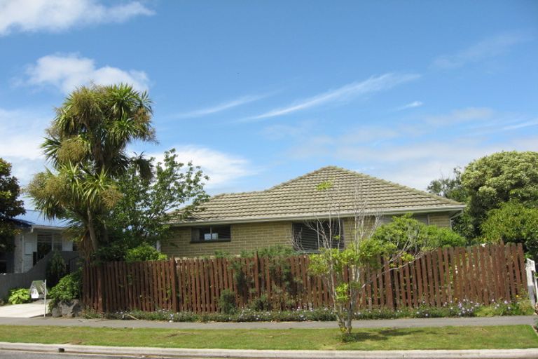 Photo of property in 32 Staffa Street, Woolston, Christchurch, 8062