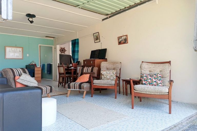 Photo of property in 2 Tamure Crescent, Mahia, 4198