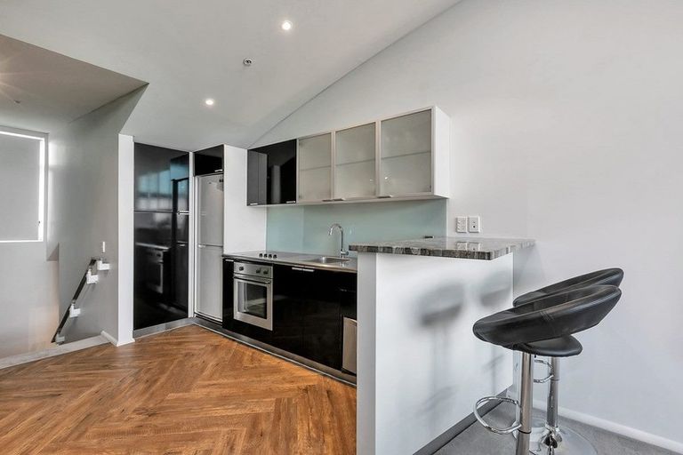 Photo of property in Shed 20 Princes Wharf Apartments, 48a/139 Quay Street, Auckland Central, Auckland, 1010