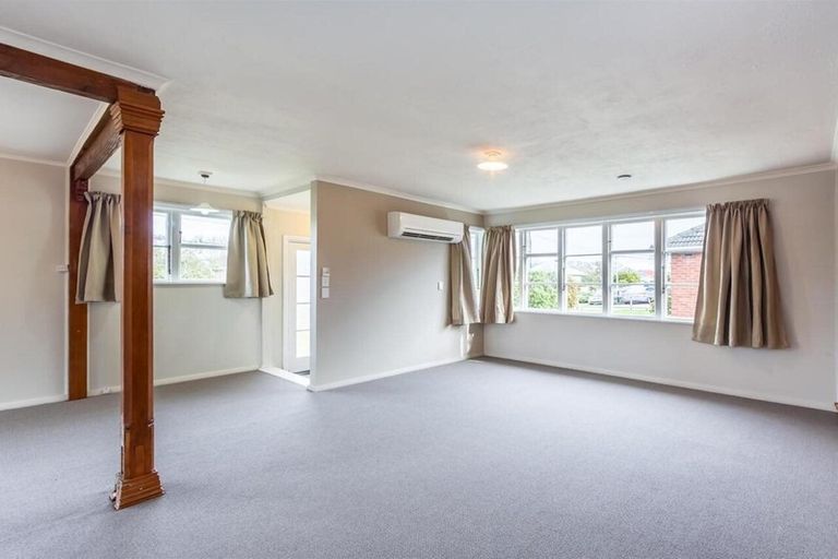 Photo of property in 17 Dunarnan Street, Avonside, Christchurch, 8061