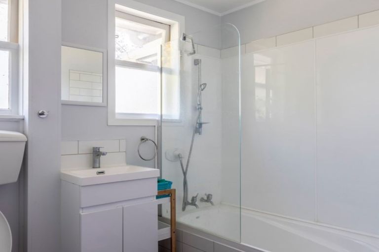 Photo of property in 8 Kenney Crescent, Fairfield, Hamilton, 3214