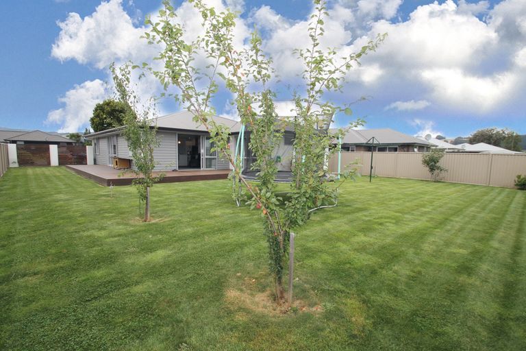 Photo of property in 6 Roblyn Place, Mosgiel, 9024