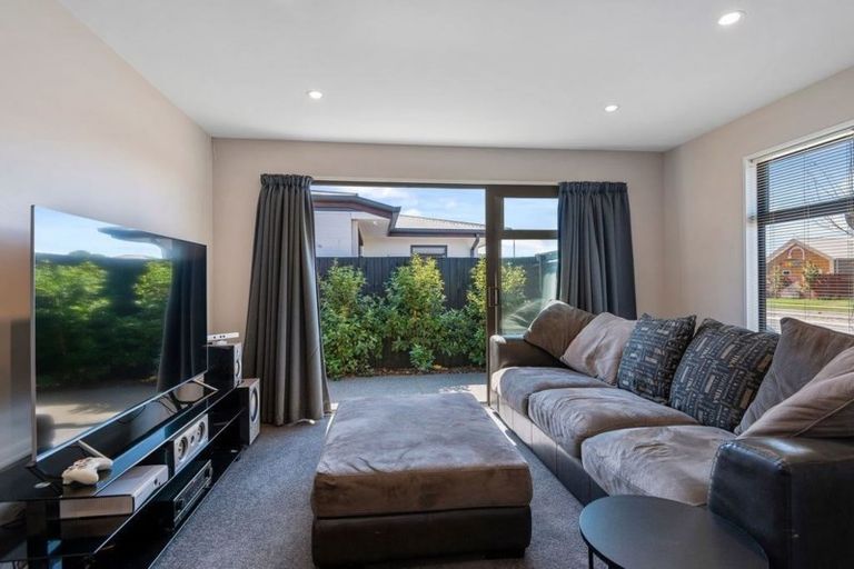 Photo of property in 7 Te Rito Street, Marshland, Christchurch, 8083