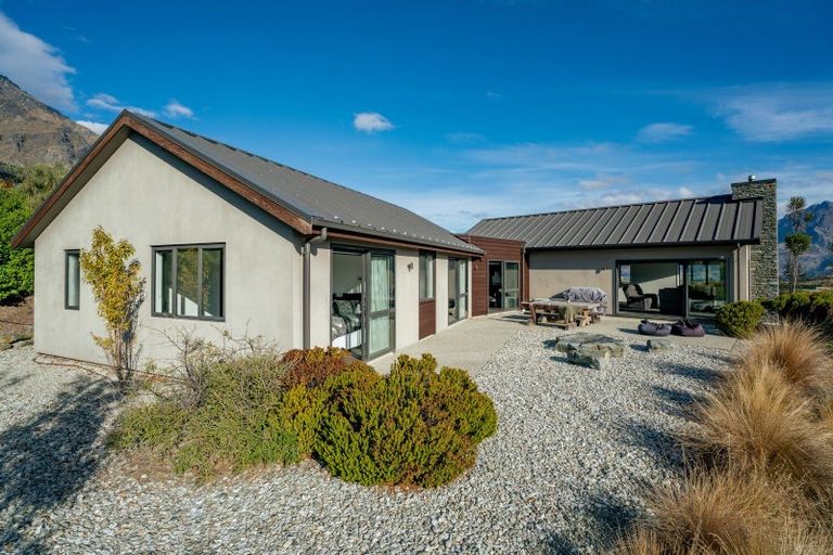 Photo of property in 15 Mckellar Drive, Jacks Point, Queenstown, 9371