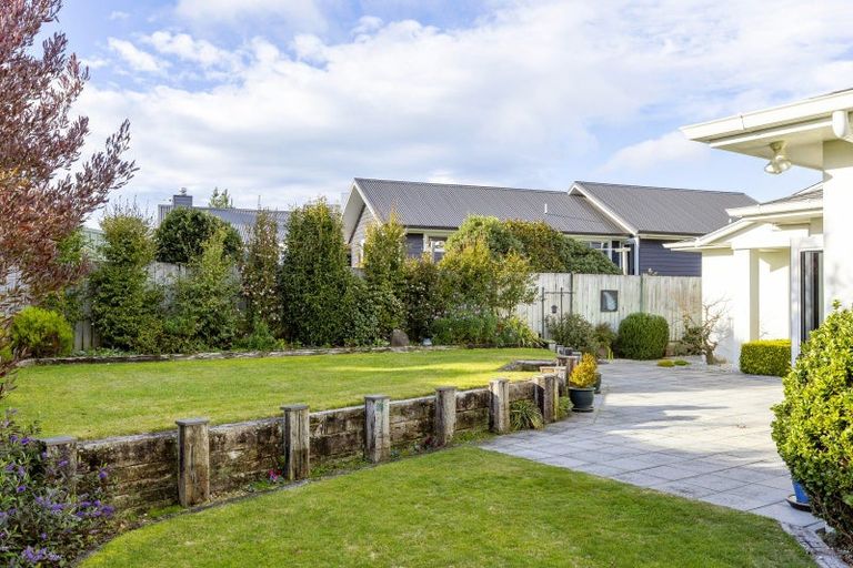 Photo of property in 25 Magnolia Rise, Waipahihi, Taupo, 3330
