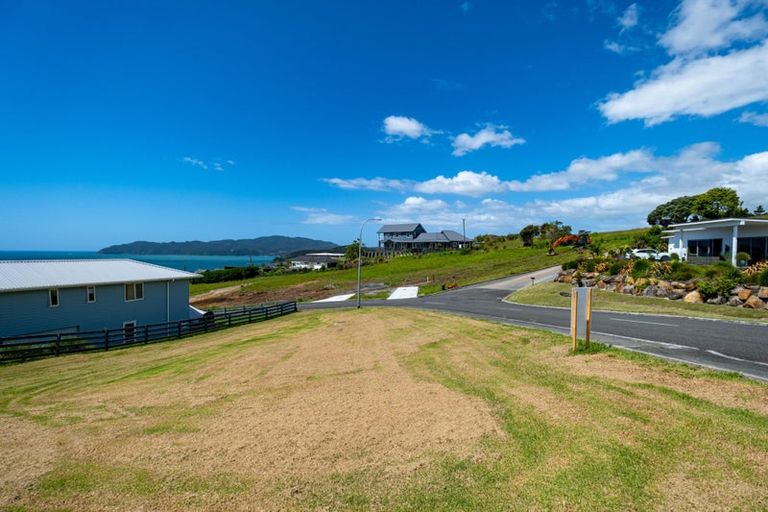 Photo of property in 12 Midgard Road, Coopers Beach, 0420