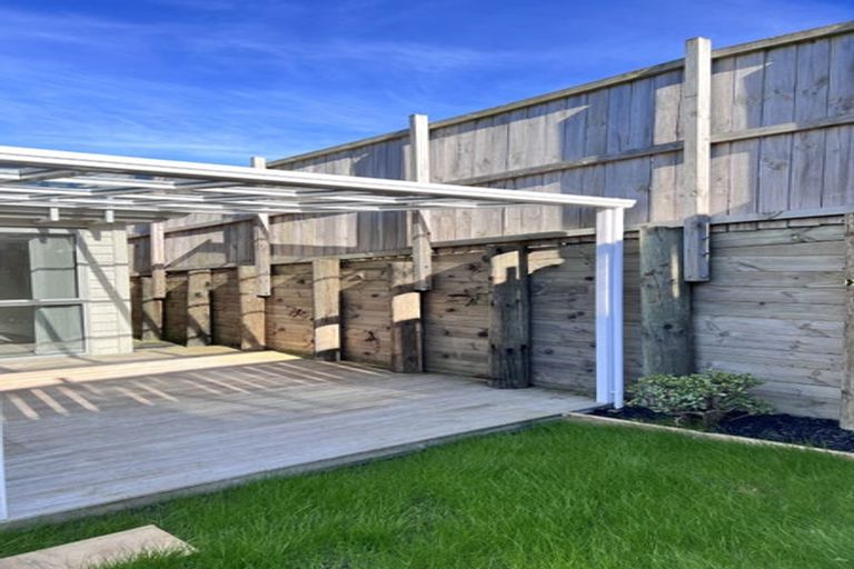 Photo of property in 19a Minaret Drive, Bucklands Beach, Auckland, 2014