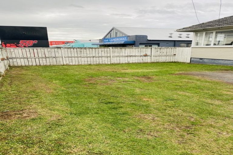 Photo of property in 57 Hayr Road, Three Kings, Auckland, 1042