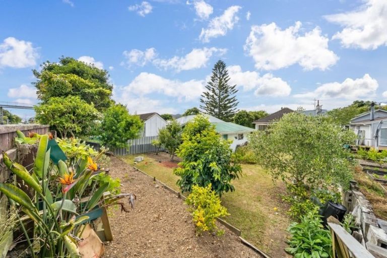 Photo of property in 25 Owen Street, Belmont, Lower Hutt, 5010