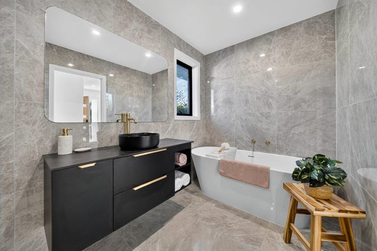 Photo of property in 4 Blossomdale Place, Bishopdale, Christchurch, 8053