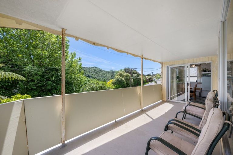 Photo of property in 13 Milton Terrace, Picton, 7220