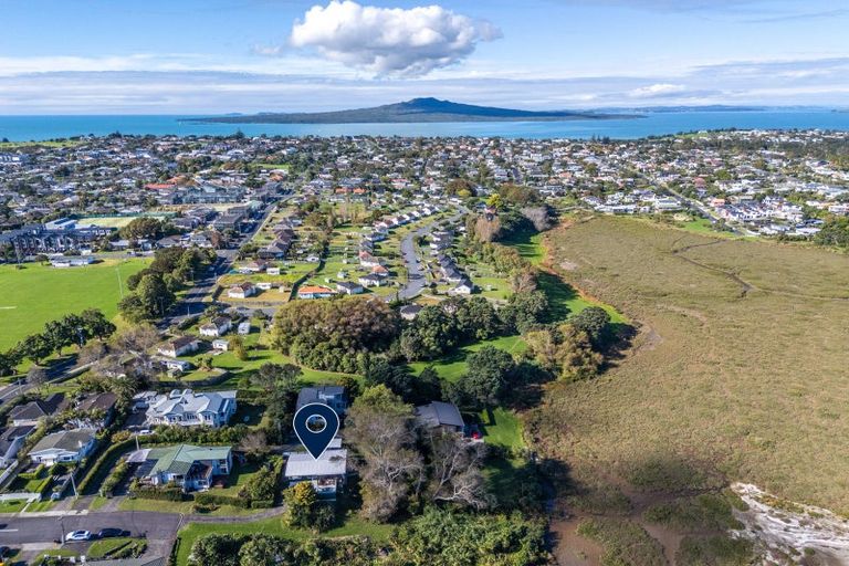 Photo of property in 20 Birkley Road, Bayswater, Auckland, 0622