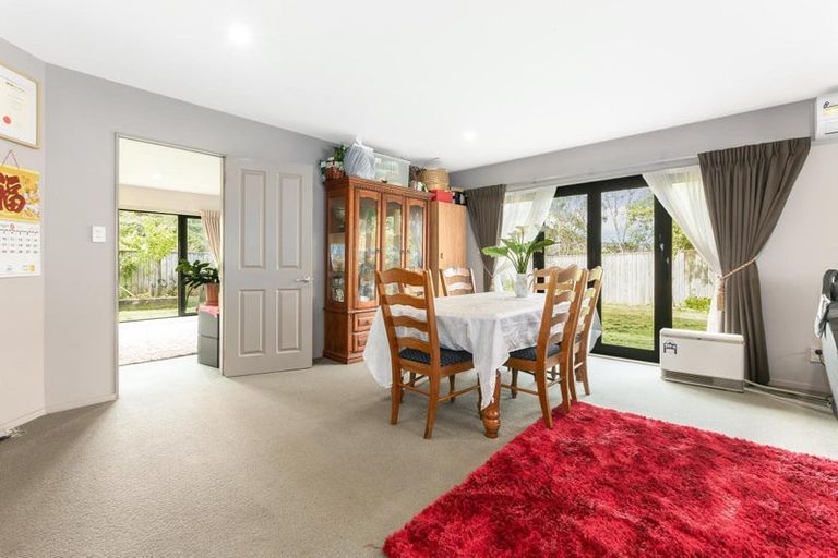 Photo of property in 10 Fiordland Place, Aotea, Porirua, 5024