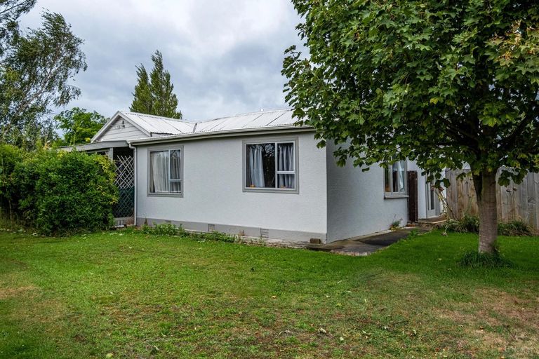 Photo of property in 35 Leonard Street, Waimate, 7924