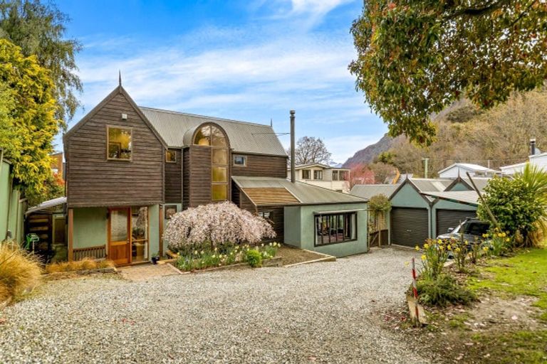 Photo of property in 14 Stafford Street, Arrowtown, 9302