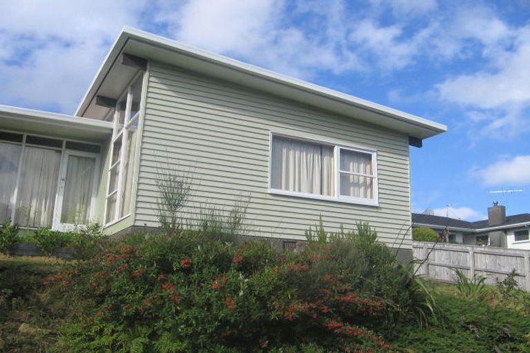 Photo of property in 9 Pekanga Road, Normandale, Lower Hutt, 5010