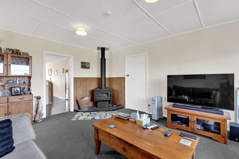 Photo of property in 286 Kawiu Road, Levin, 5510